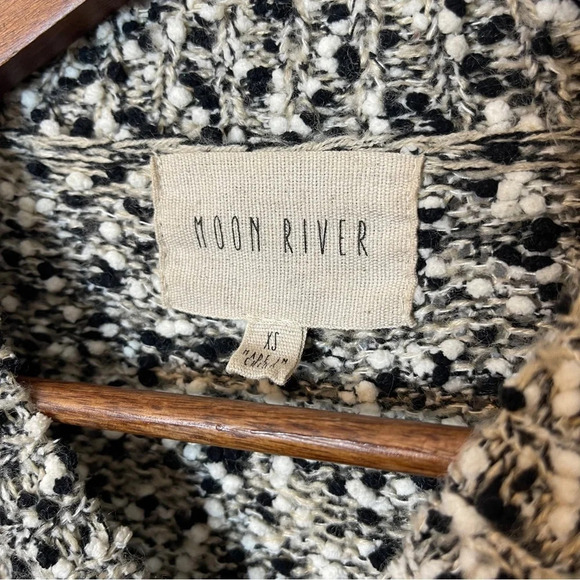 Anthropologie Moon River Moorland Speckled Balloon Sleeve Boxy Sweater - Picture 4 of 9